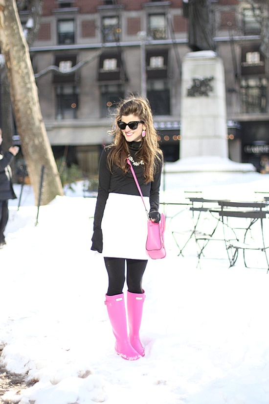 pink hunter boots outfit