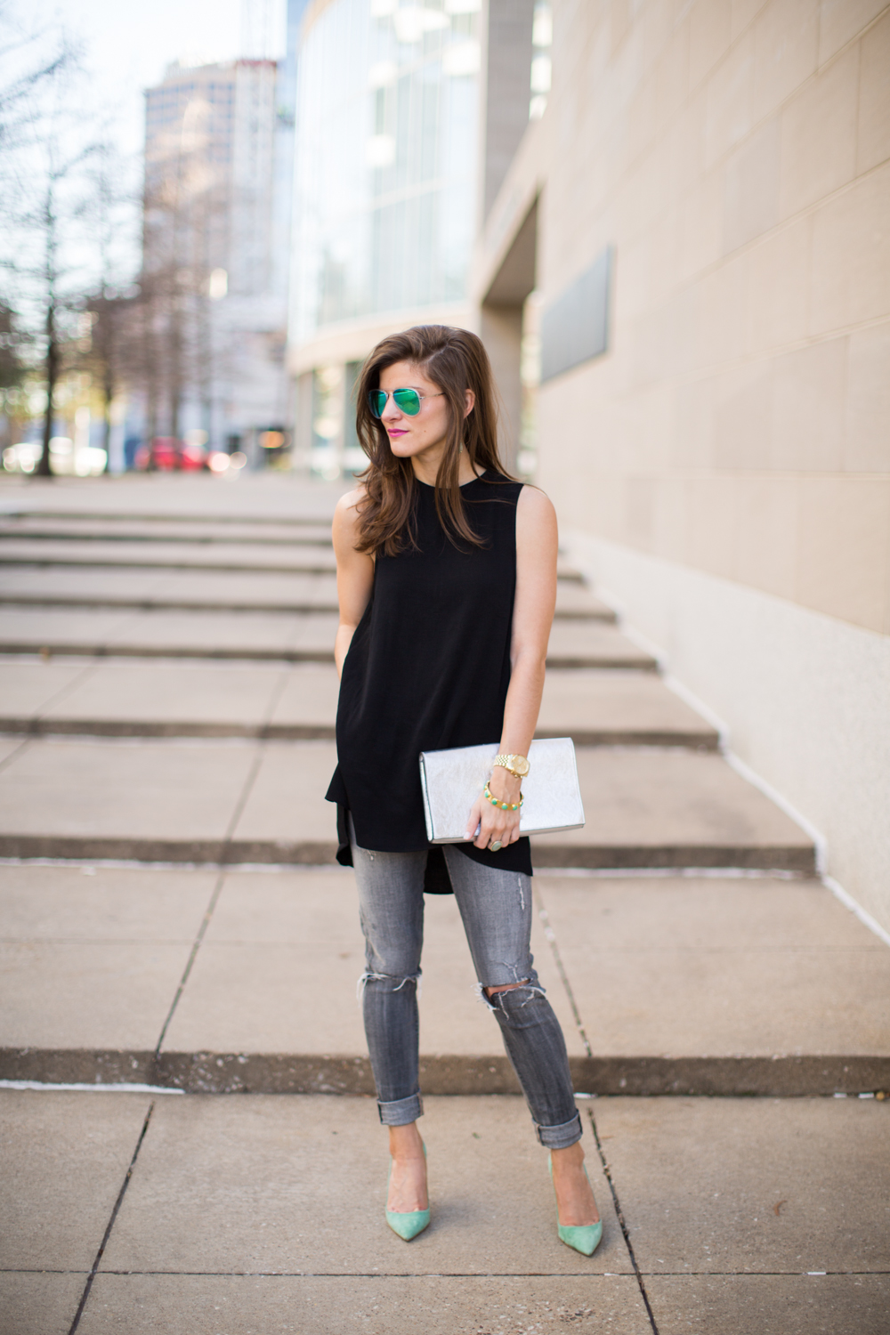 grey jeggings outfit