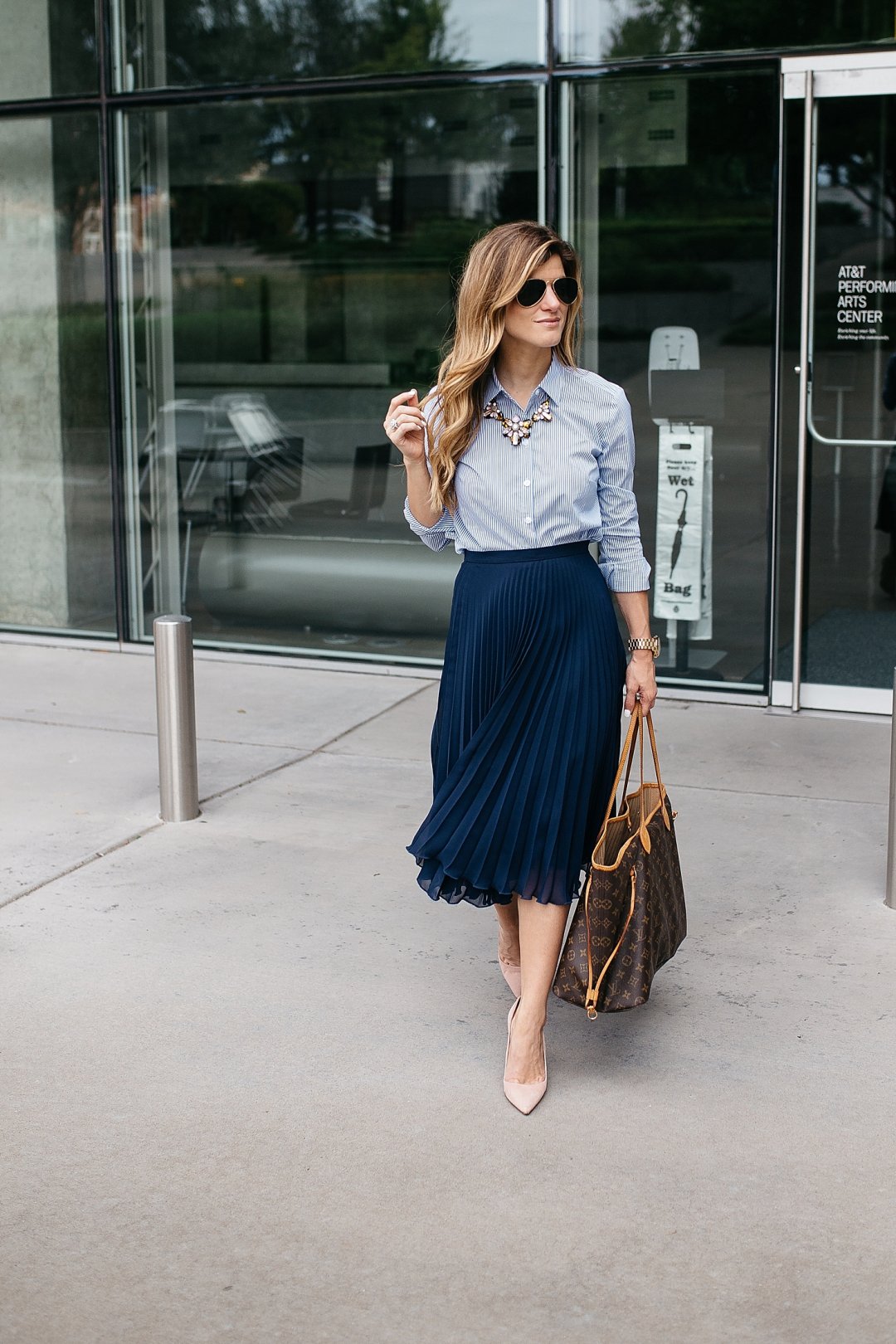 pleated midi skirt work outfit