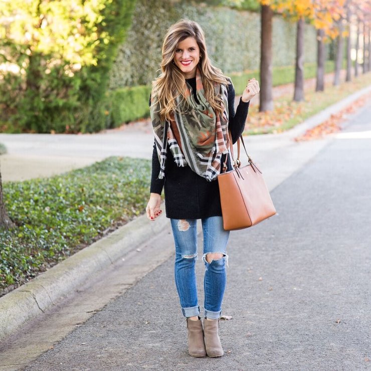 20+ Thanksgiving Outfits To Help You Figure out What To Wear