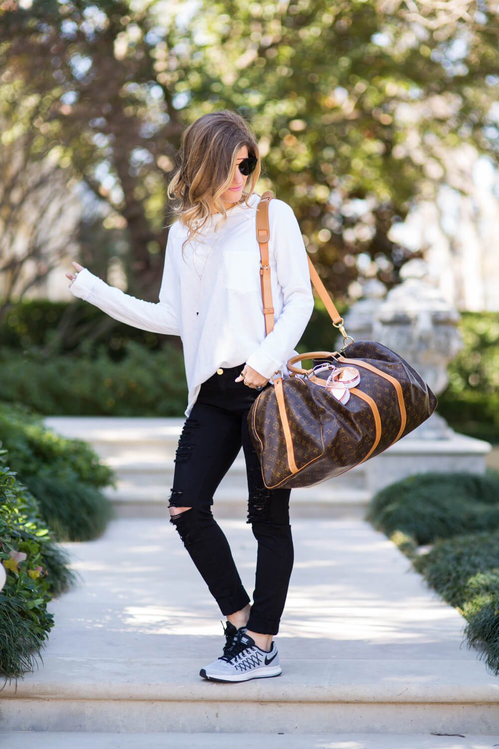 black long top with jeans
