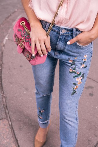 How to Pull Off The Mom Jean • BrightonTheDay