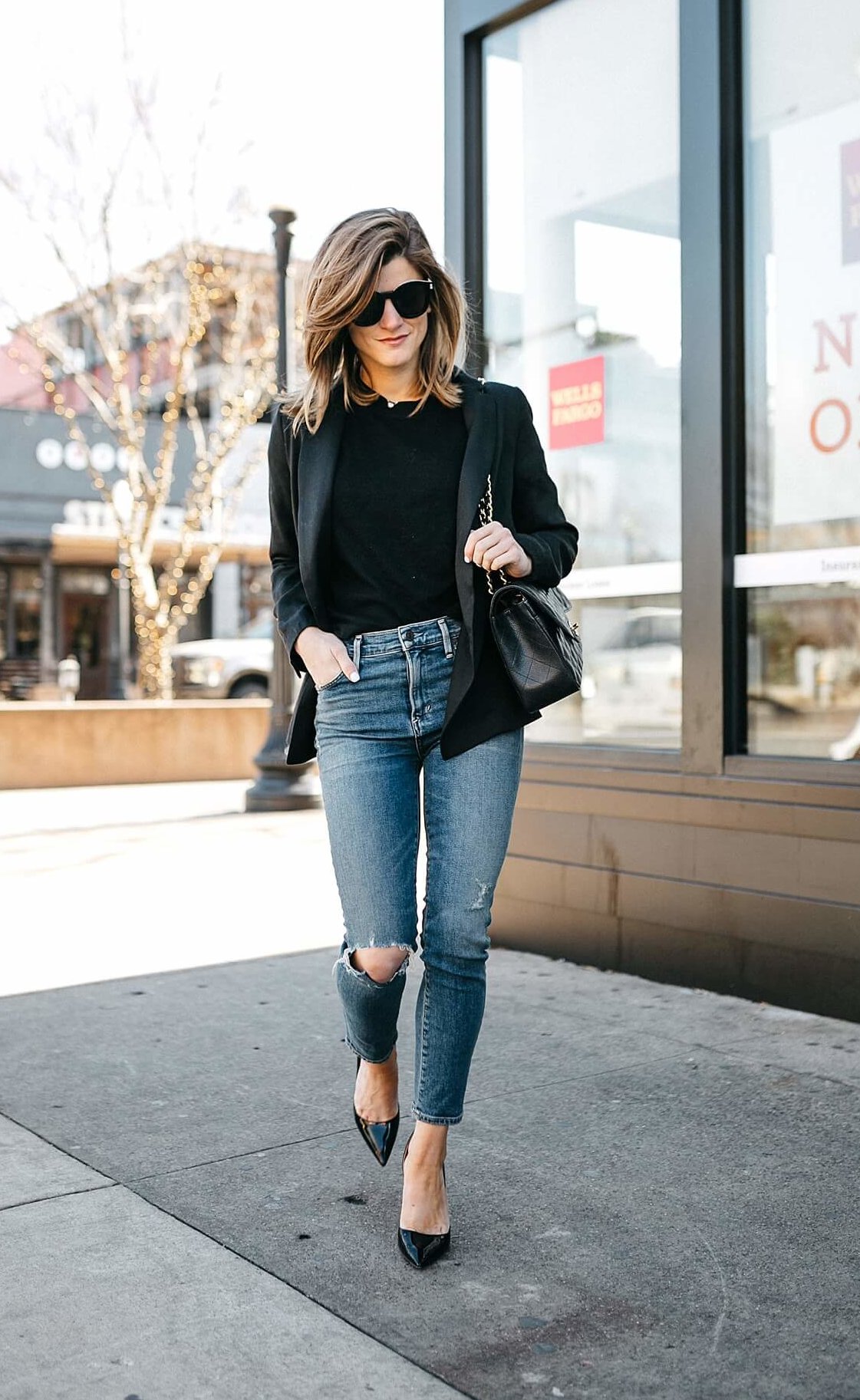 black blazer jeans outfit