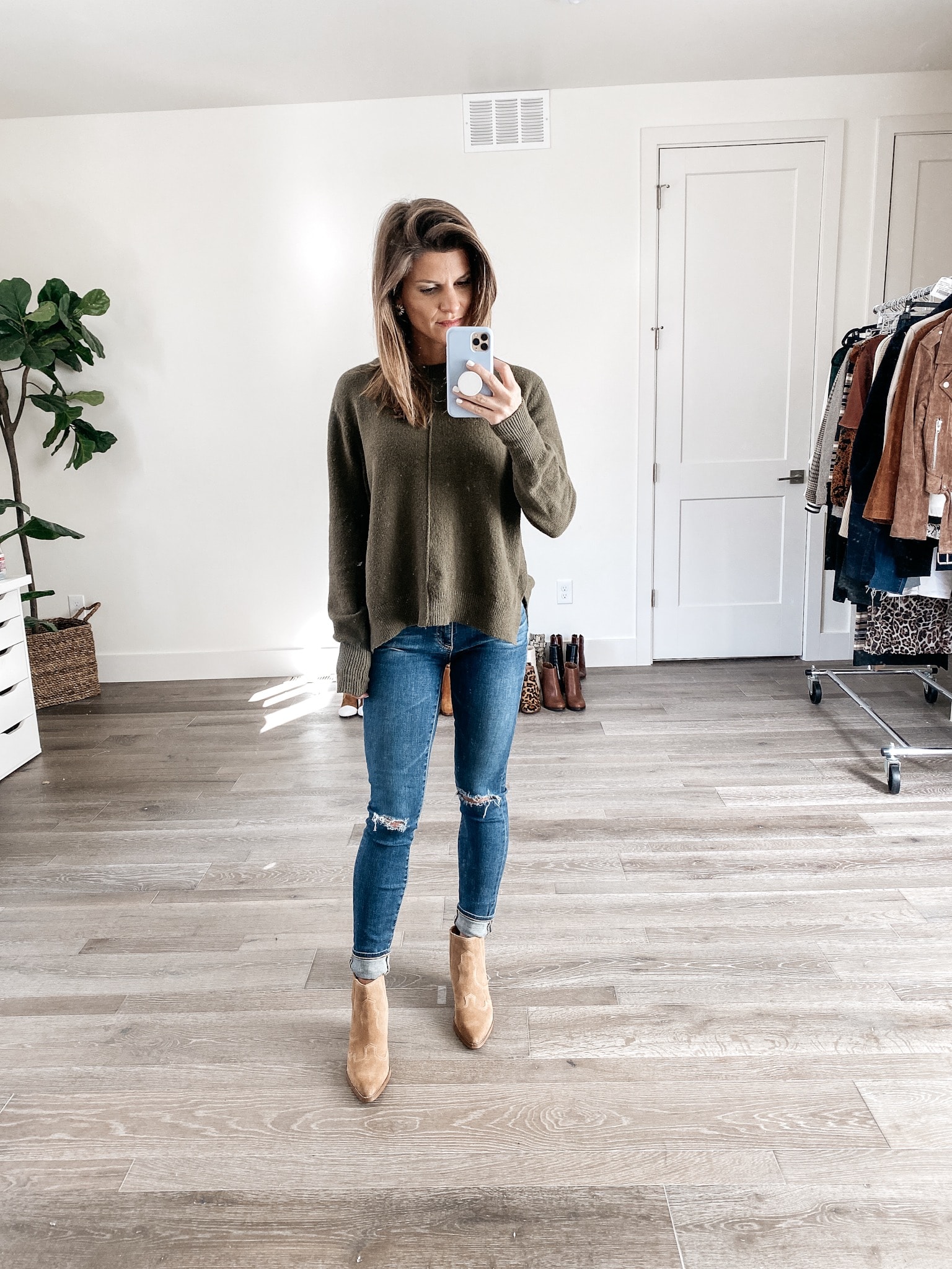 outfits with tan booties