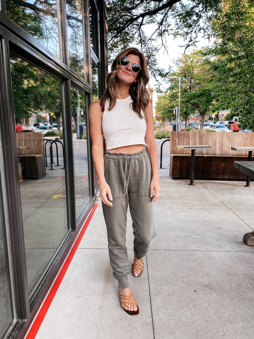 18 Sweatpants Outfit Ideas To Wear Around The House And