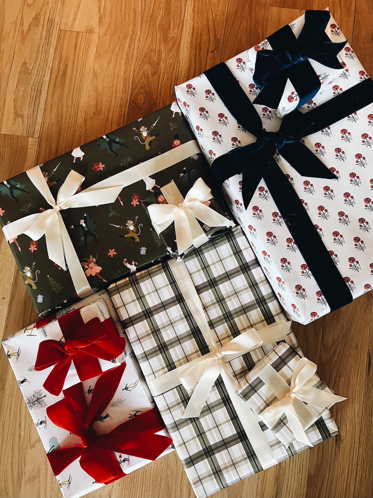 christmas matte wrapping paper - paper gifts presents gift idea