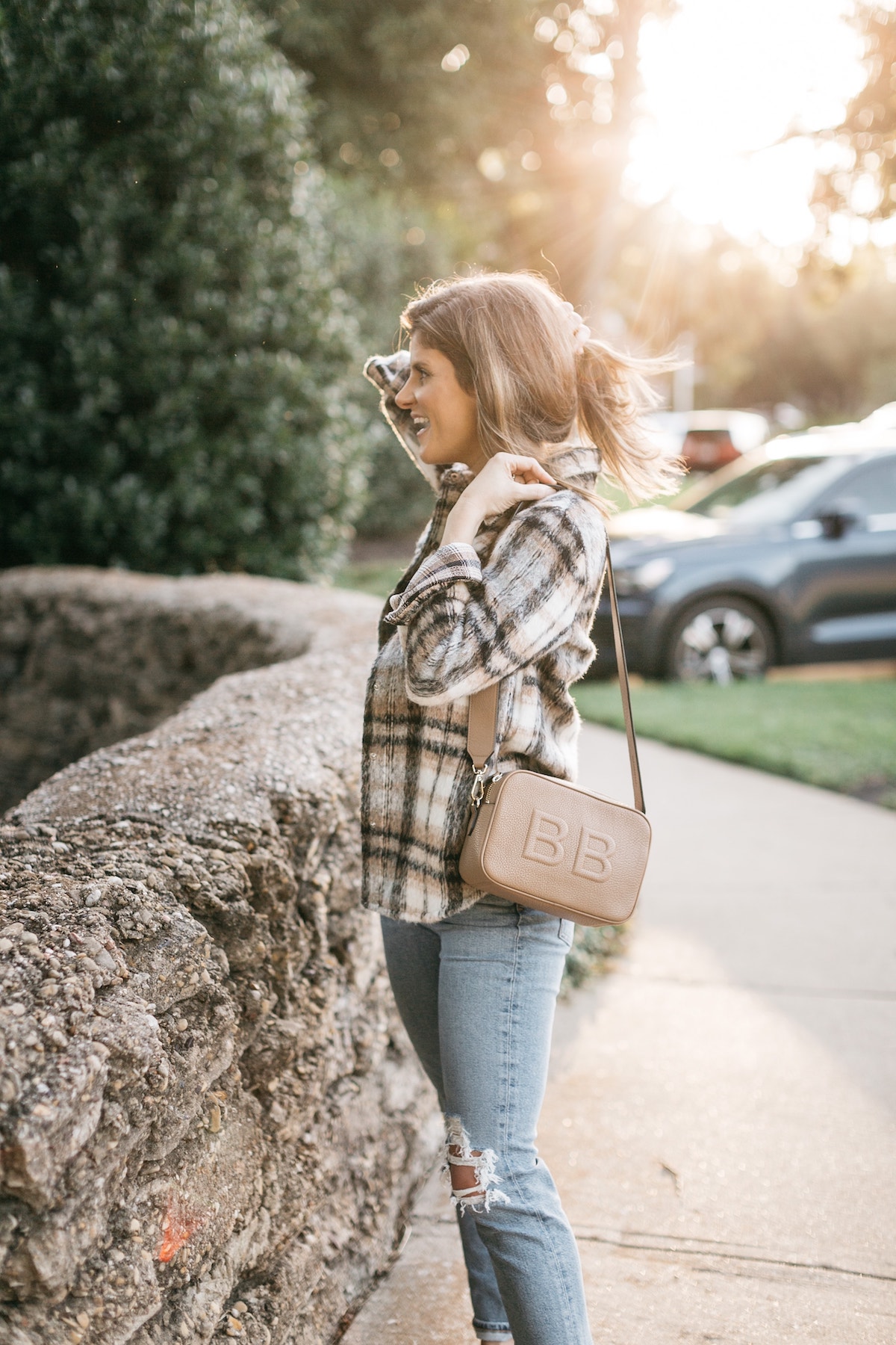 brighton butler transitional fall look agolde jeans plaid shacket leatherology bag