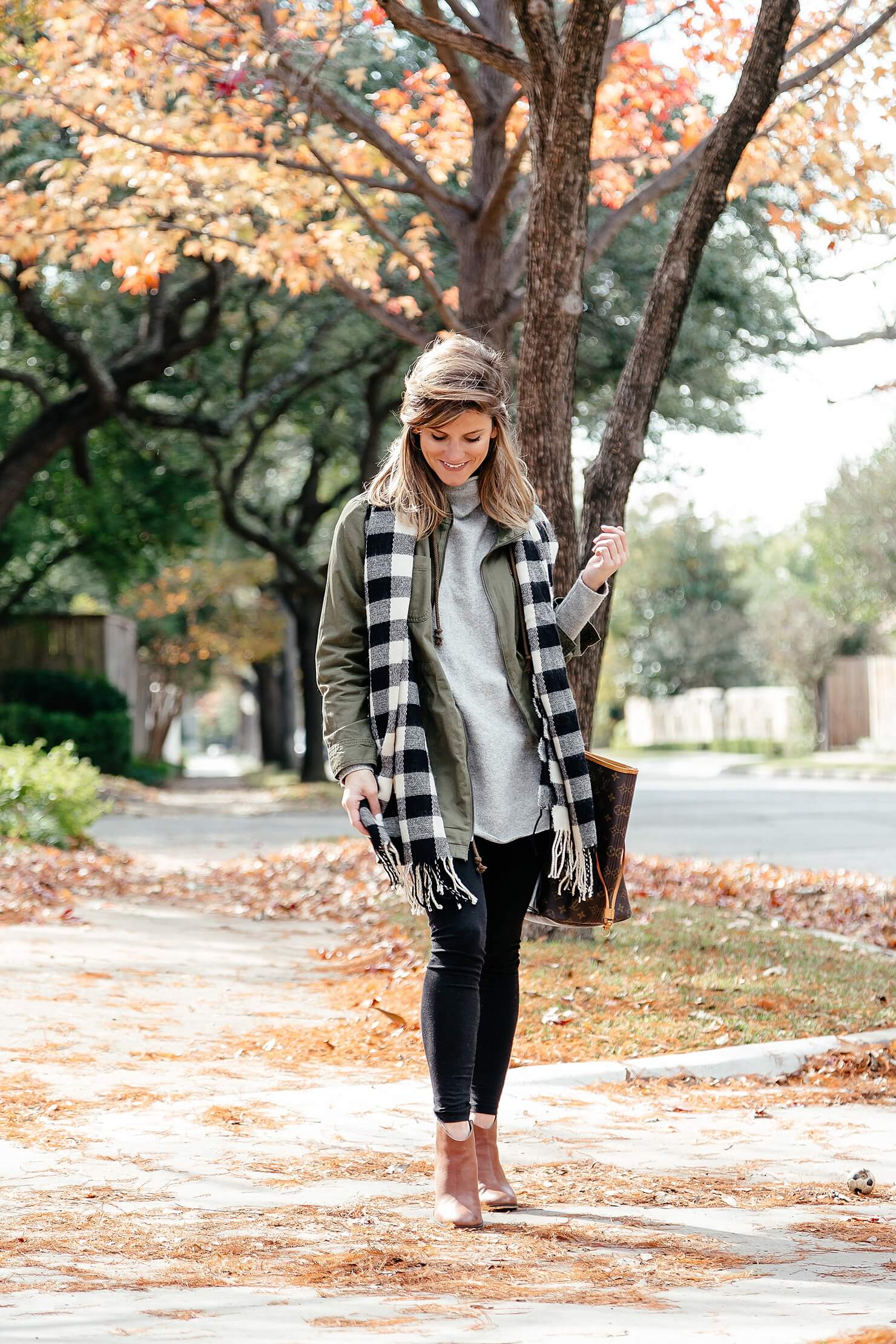 black leggings outfit with grey tunic, scarf, brown booties 2