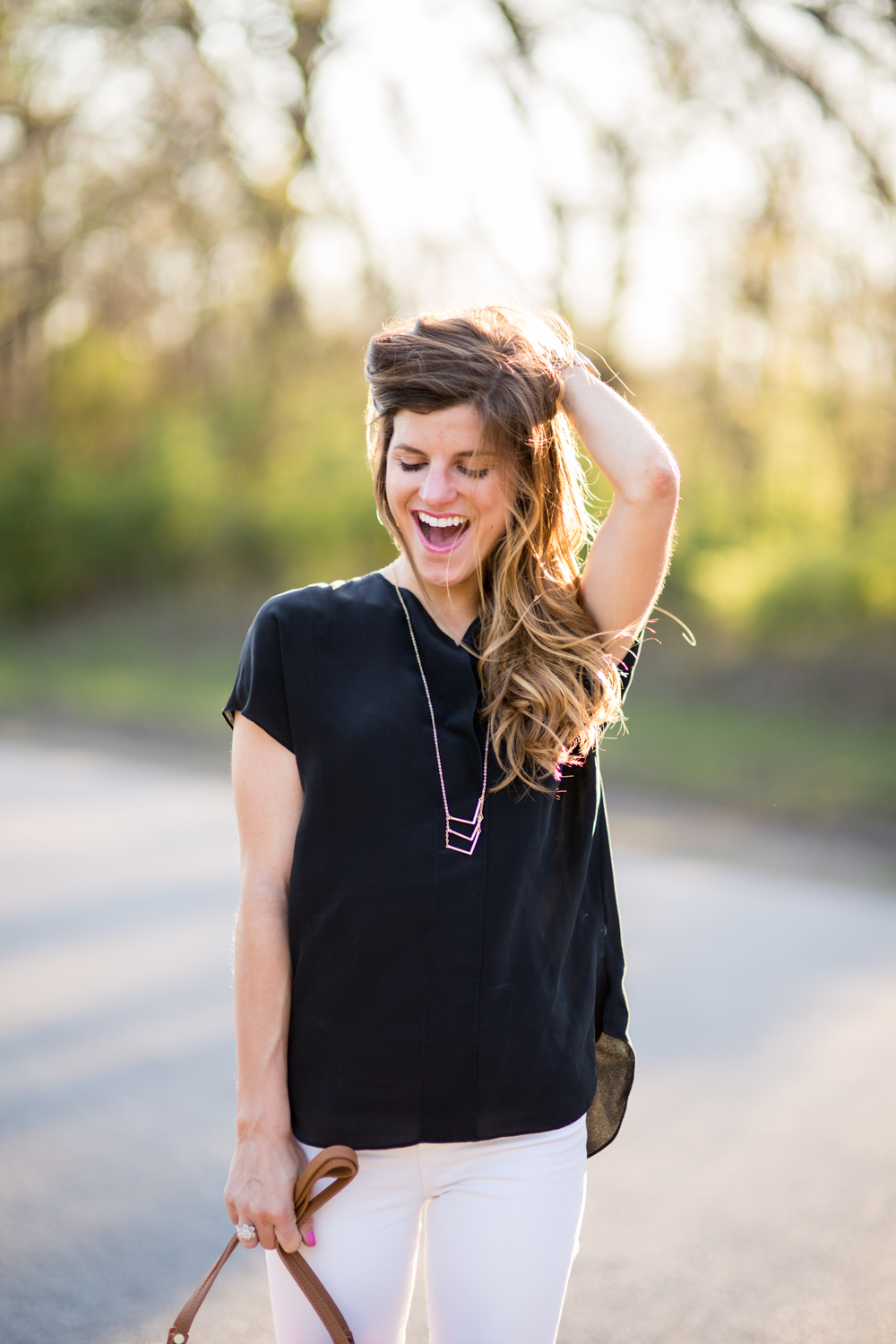 white jeans outfit, black trouve top, gold pendant necklace