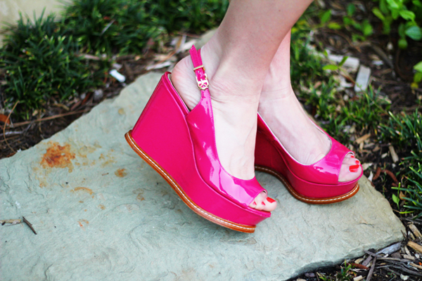 dee-keller-catherine-wedge pink and yellow pint via brightontheday