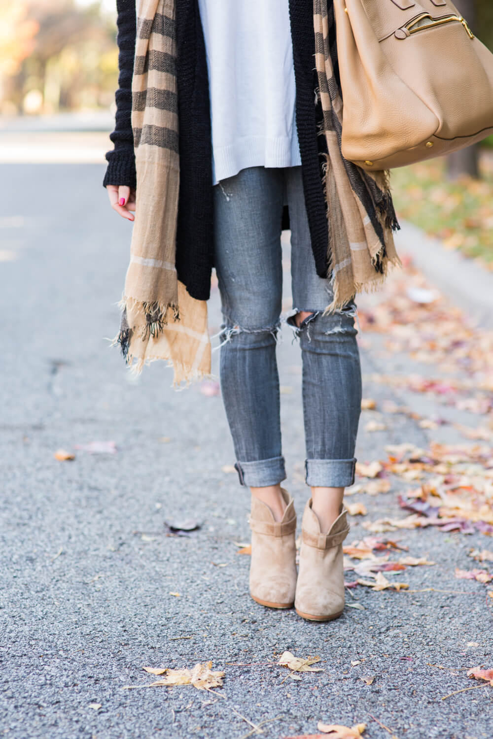 grey skinny jeans, tan suede rag and bone ankle booties