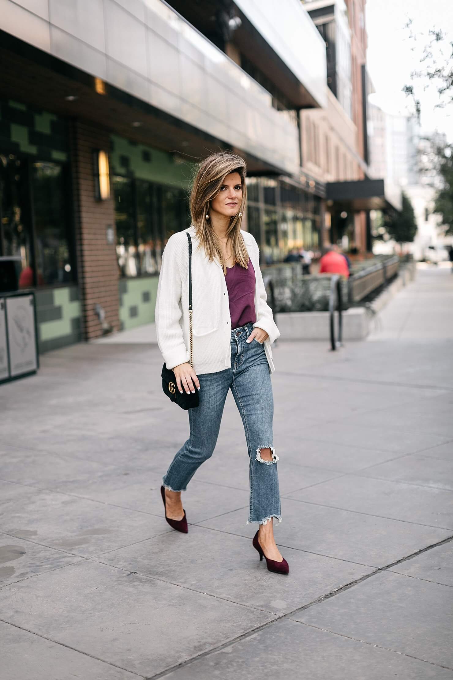 camisole tank, cream cardigan, girlfriend jeans and kitten heels with gucci bag