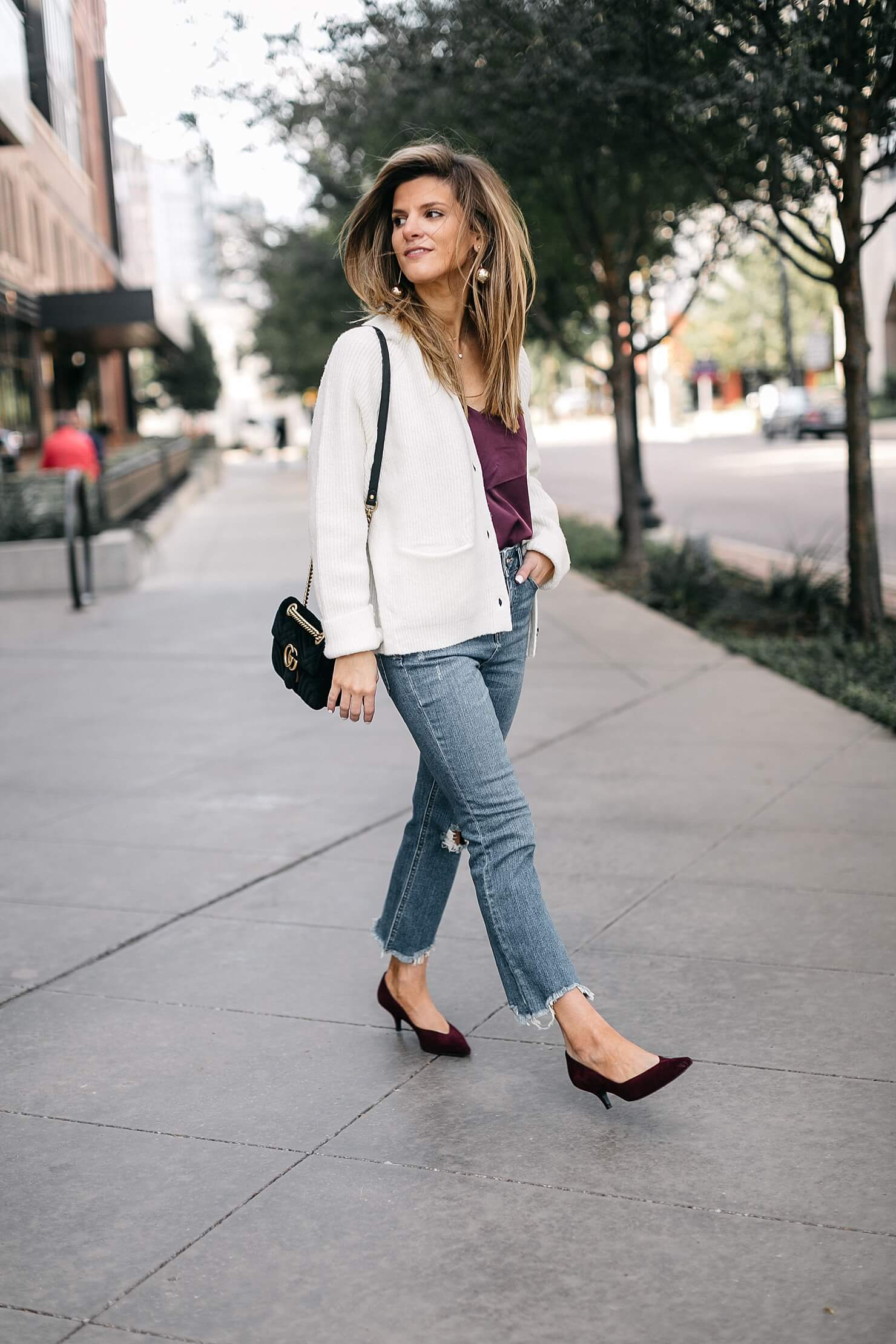 camisole tank, cream cardigan, girlfriend jeans and kitten heels with gucci bag