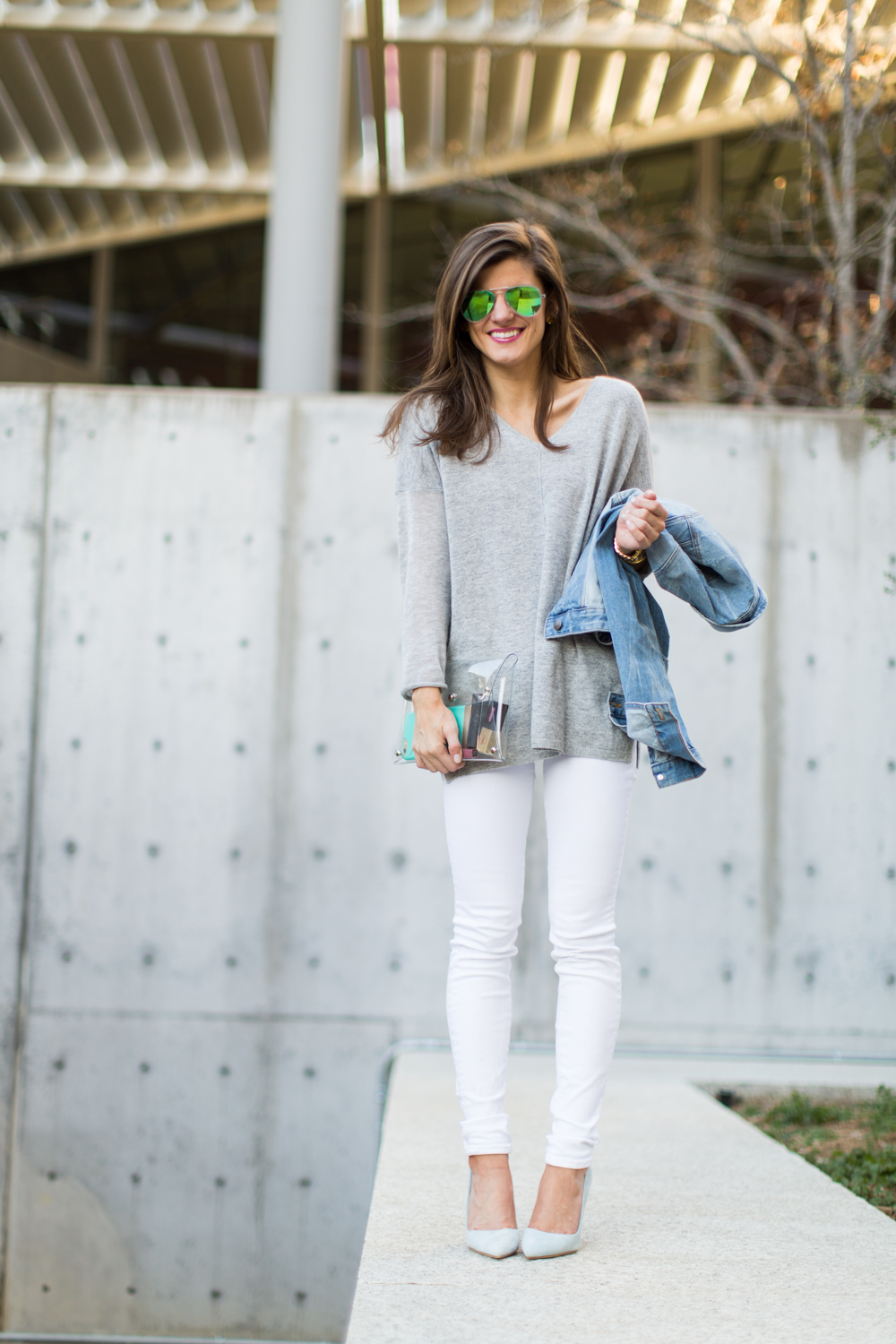 winter white jeans outfit, white jeans and grey sweater, white jeans and denim jacket, how to wear white jeans after labor day