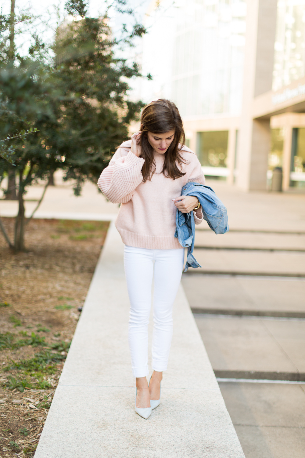 white jeans outfit, white jeans after labor day outfit, winter white jeans outfit, pastel pink and and blue outfit, oversized blush pink sweater with white jeans and stilettos, casual chic outfit